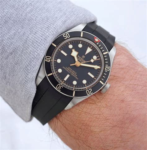 black bay 58 strap size.